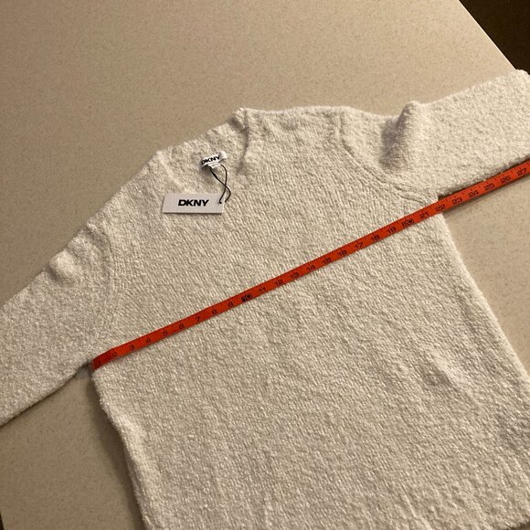 NWT - DKNY Cream Bouclé Sweater - Women Size L - Picture 4 of 16